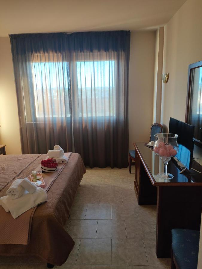 Hotel Fidenza Eksteriør bilde