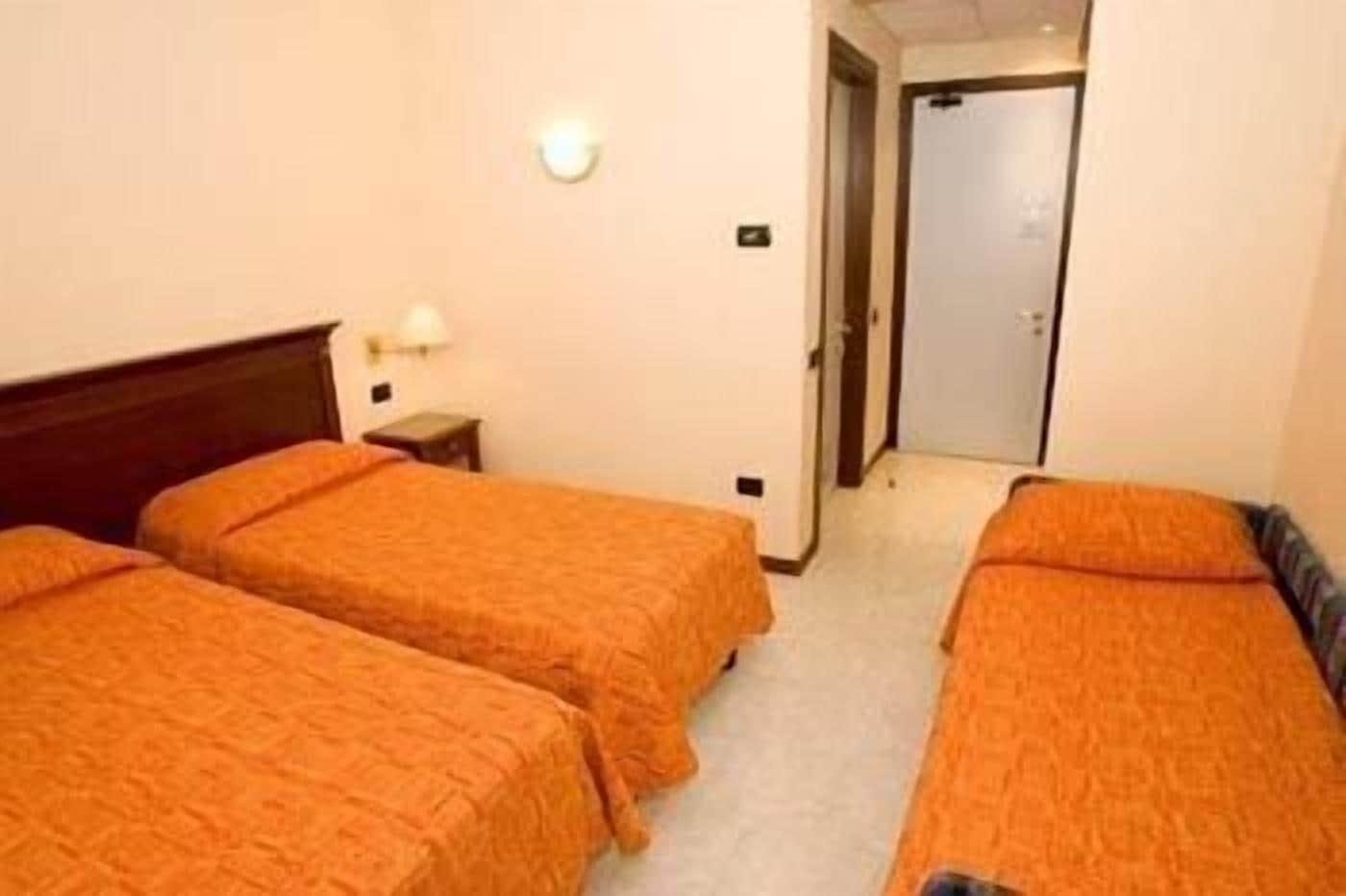 Hotel Fidenza Eksteriør bilde