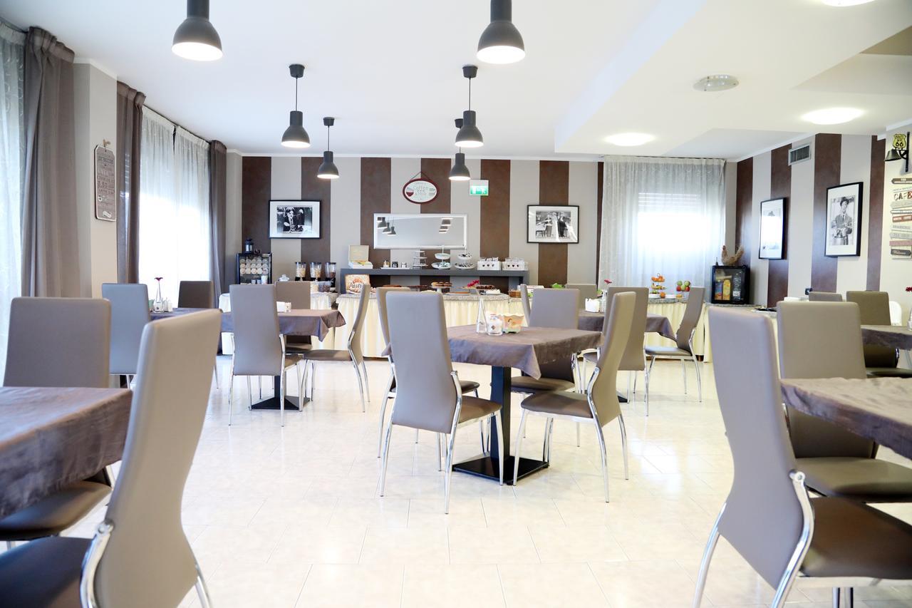 Hotel Fidenza Eksteriør bilde